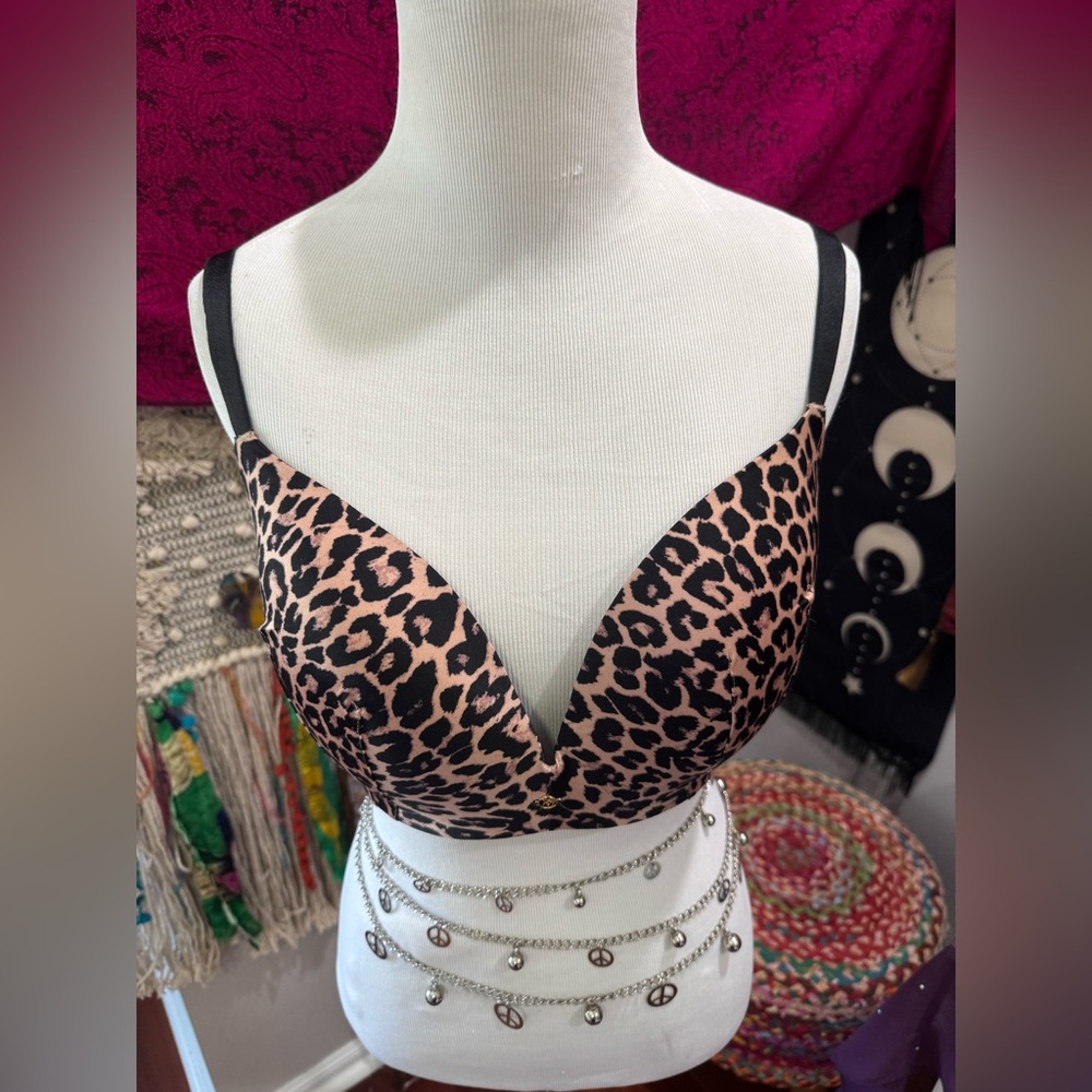 NWOT Victoria's Secret Animal Print Bra with Black Accents 38D